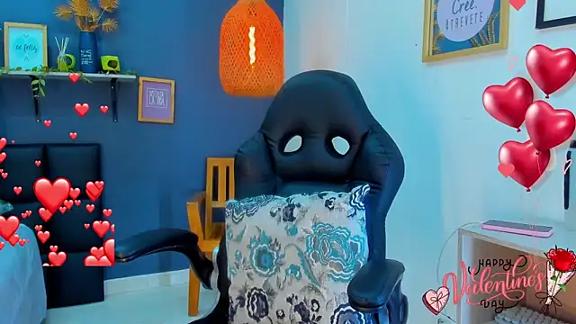 eliza pink24 online show from February 13, 2026, 9:37 pm