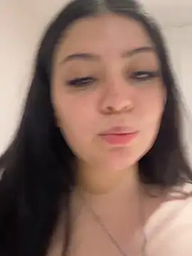 Snapshot of lolaaculaa chatting on April 2, 2026, 4:19 am lolaaculaa online show from April 2, 2026, 4:19 am