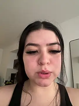 Snapshot of lolaaculaa chatting on June 5, 2026, 1:28 pm lolaaculaa online show from June 5, 2026, 1:28 pm