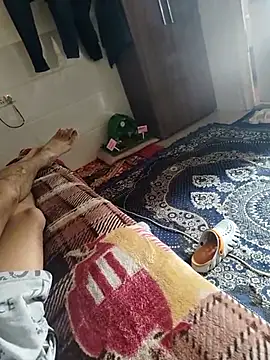 Curvy Simran online show from February 25, 2026, 10:37 am