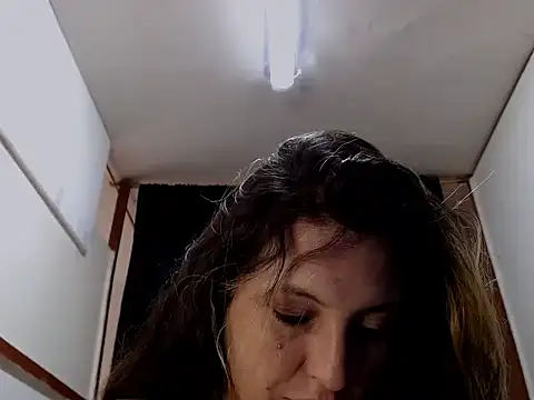 KENDRA-HONEY online show from March 25, 2026, 2:16 pm