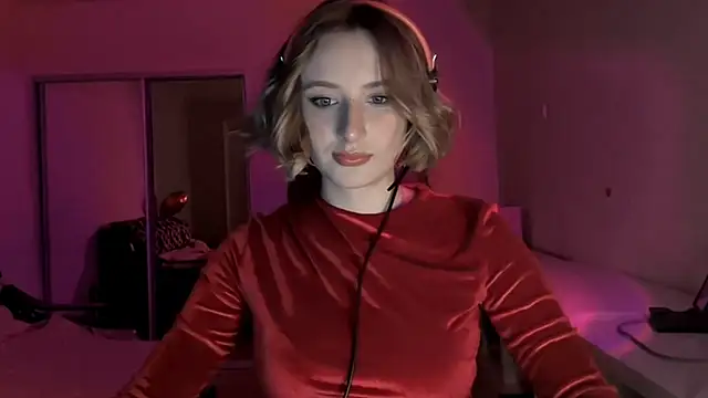 DeliciaBagnoli online show from February 21, 2026, 7:38 pm