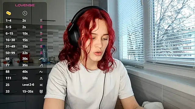 CalandraRolon online show from February 15, 2026, 2:05 pm