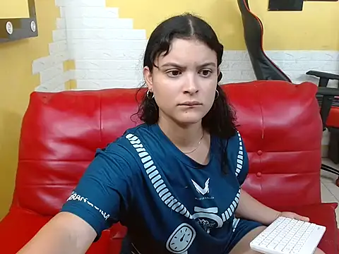 Andrea girlx online show from February 23, 2026, 5:13 pm