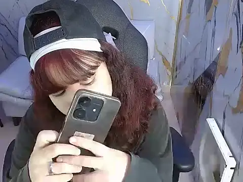 Andrea girlx online show from February 5, 2026, 1:51 pm