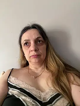 Snapshot of ShyFlameLive chatting on April 22, 2026, 2:13 pm ShyFlameLive online show from April 22, 2026, 2:13 pm