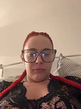 SophieSchmidt online show from March 4, 2026, 7:43 pm