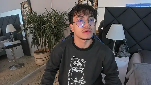 kai storn online show from March 22, 2026, 11:23 am