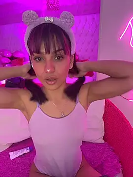 Snapshot of Kitty_madness chatting on February 26, 2026, 8:31 pm Kitty madness online show from February 26, 2026, 8:31 pm