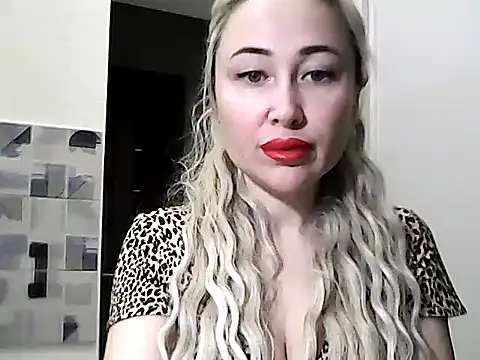 Snapshot of NanaGold2992 chatting on February 23, 2026, 4:36 am NanaGold2992 online show from February 23, 2026, 4:36 am