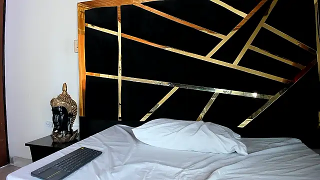 Snapshot of AngieLafourcade chatting on March 1, 2026, 1:55 pm AngieLafourcade online show from March 1, 2026, 1:55 pm