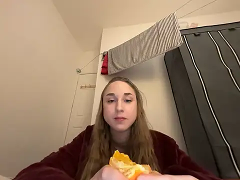 Snapshot of Wantlt chatting on February 24, 2026, 7:04 pm Wantlt online show from February 24, 2026, 7:04 pm