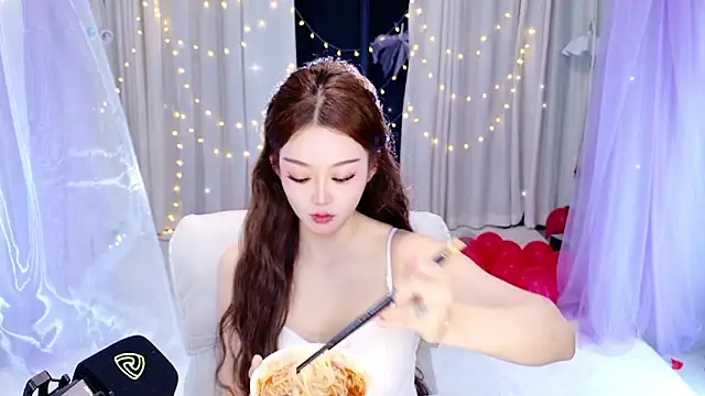 Snapshot of Dancer_Lucky-Nini chatting on February 22, 2026, 12:02 am Dancer Lucky-Nini online show from February 22, 2026, 12:02 am