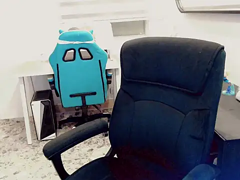 duvisex19 online show from February 10, 2026, 6:01 am