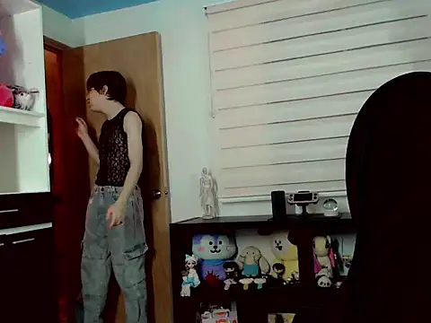 duvisex19 online show from March 25, 2026, 12:55 am