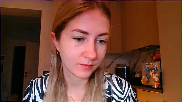 BluueSilk online show from February 4, 2026, 6:19 am