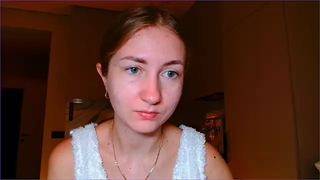 BluueSilk online show from December 1, 2025, 6:47 am