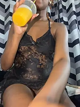 SluttyEll online show from February 6, 2026, 6:48 pm