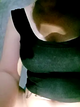 Snapshot of NANA_x007 chatting on February 3, 2026, 10:09 am NANA x007 online show from February 3, 2026, 10:09 am