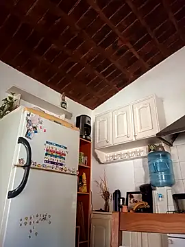 AmorSobra online show from February 13, 2026, 1:22 pm