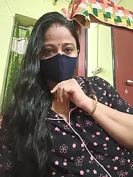 Snapshot of kashish_bhabhi chatting on May 18, 2026, 5:51 pm kashish bhabhi online show from May 18, 2026, 5:51 pm