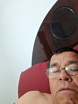 Snapshot of eros3442 chatting on February 8, 2026, 4:32 am eros3442 online show from February 8, 2026, 4:32 am