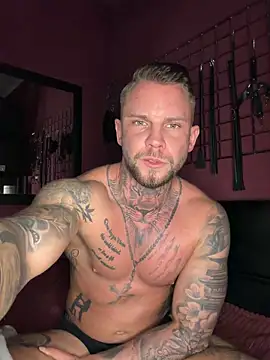 Snapshot of zickertdavid chatting on February 9, 2026, 7:23 pm zickertdavid online show from February 9, 2026, 7:23 pm