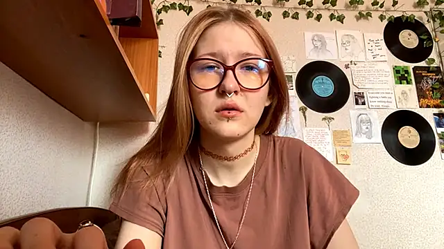 LaureenVielma online show from March 29, 2026, 8:38 am