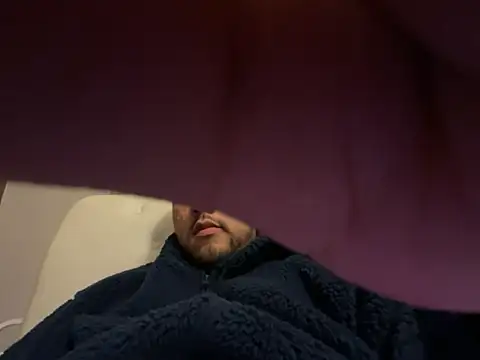 Snapshot of latinocalientehot chatting on February 1, 2026, 12:42 am latinocalientehot online show from February 1, 2026, 12:42 am