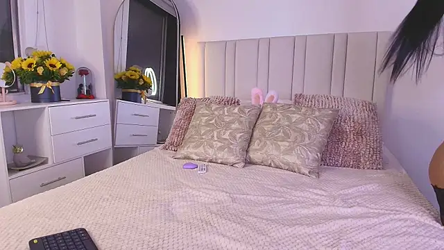 Anna-Lynn online show from February 15, 2026, 11:36 pm