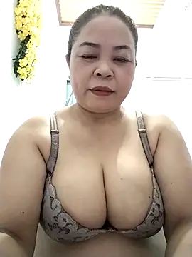 Snapshot of Baby-bigtits2026 chatting on May 12, 2026, 10:10 am Baby-bigtits2026 online show from May 12, 2026, 10:10 am