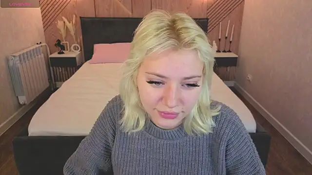 Kate Krose online show from April 12, 2026, 1:09 am