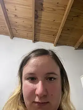 tuzorra99 online show from April 23, 2026, 5:58 pm