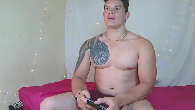 Snapshot of Eternalfuego chatting on February 9, 2026, 5:16 am Eternalfuego online show from February 9, 2026, 5:16 am