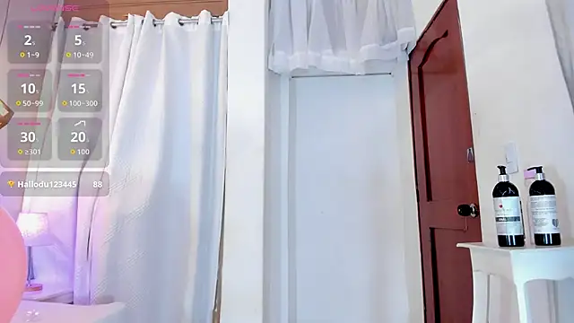 Snapshot of karlaa_megan chatting on March 4, 2026, 8:16 pm karlaa megan online show from March 4, 2026, 8:16 pm