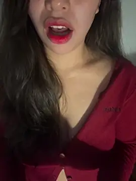 QuynhAnh 2k1 online show from February 14, 2026, 5:13 pm