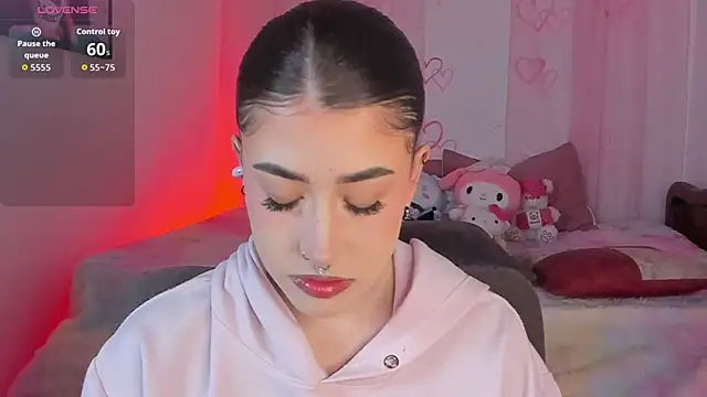 Snapshot of Tamara_uwu chatting on February 19, 2026, 10:18 pm Tamara uwu online show from February 19, 2026, 10:18 pm