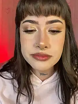 Snapshot of Tamara_uwu chatting on June 18, 2026, 8:25 pm Tamara uwu online show from June 18, 2026, 8:25 pm