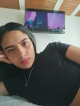 Snapshot of cynliu chatting on May 17, 2026, 7:36 pm cynliu online show from May 17, 2026, 7:36 pm