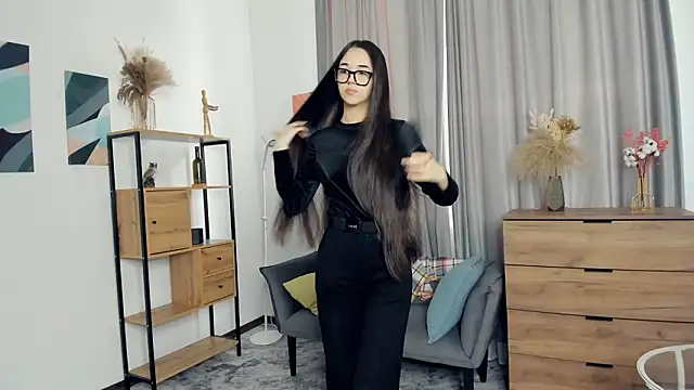 Snapshot of AvantgardAlone chatting on February 10, 2026, 7:29 am AvantgardAlone online show from February 10, 2026, 7:29 am