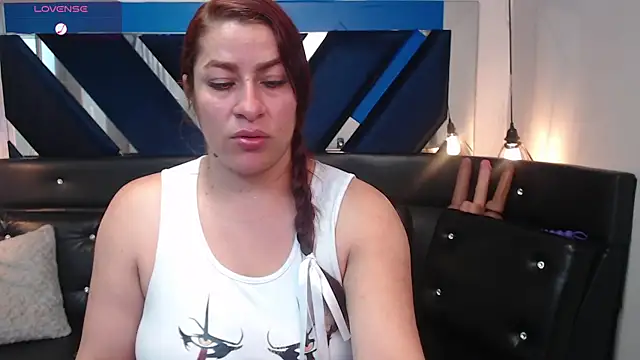Snapshot of Alison-mar chatting on July 15, 2026, 7:32 pm Alison-mar online show from July 15, 2026, 7:32 pm