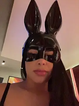 Namipeitudinha online show from April 12, 2026, 5:11 am