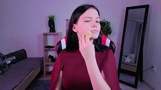 Snapshot of Maria_trend chatting on February 18, 2026, 4:58 pm Maria trend online show from February 18, 2026, 4:58 pm