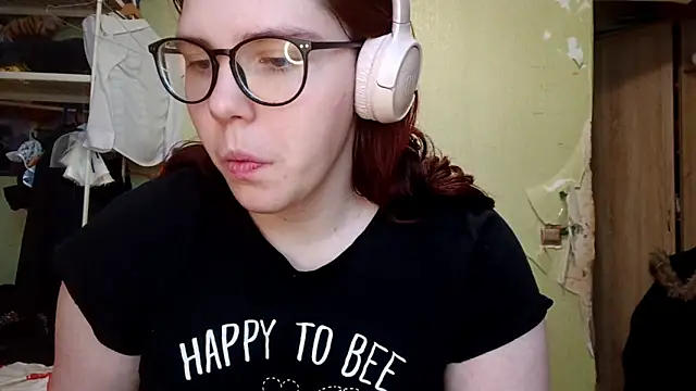 Snapshot of VannessaDillenbeck chatting on February 25, 2026, 6:13 am VannessaDillenbeck online show from February 25, 2026, 6:13 am