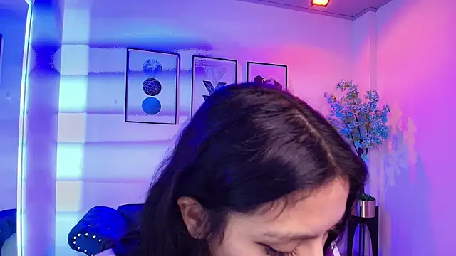 Maddie T18 online show from March 27, 2026, 11:44 am