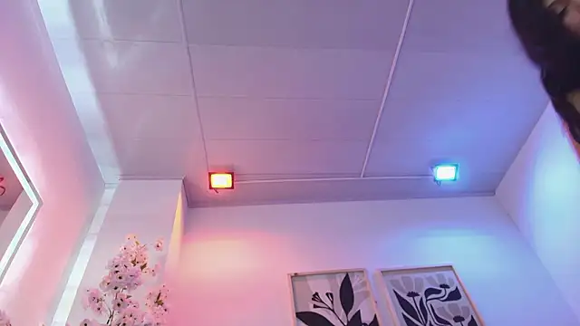 Snapshot of Maddie_T18 chatting on February 28, 2026, 11:37 pm Maddie T18 online show from February 28, 2026, 11:37 pm