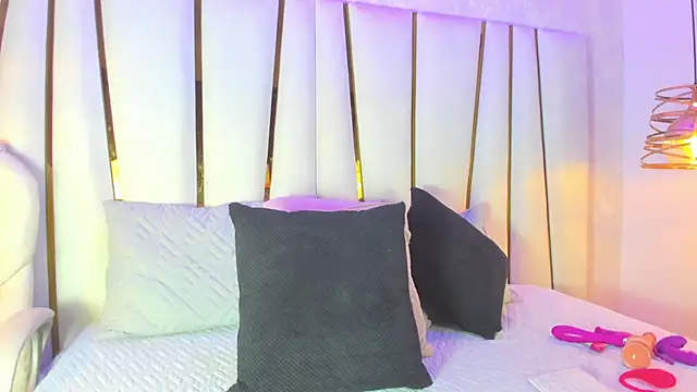 SofiaGlow  online show from February 25, 2026, 3:07 am