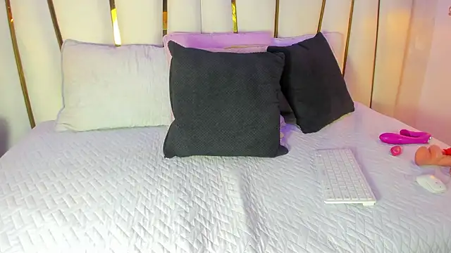 SofiaGlow  online show from February 27, 2026, 3:18 am