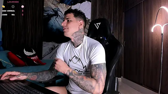 trisstann  online show from April 16, 2026, 4:41 pm