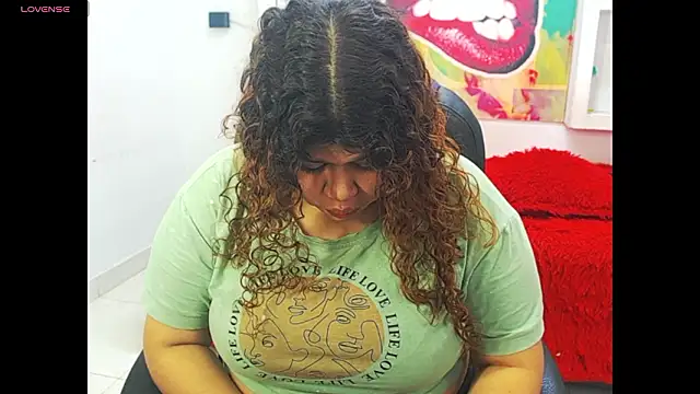 Snapshot of Cloe_r chatting on February 13, 2026, 4:29 pm Cloe r online show from February 13, 2026, 4:29 pm